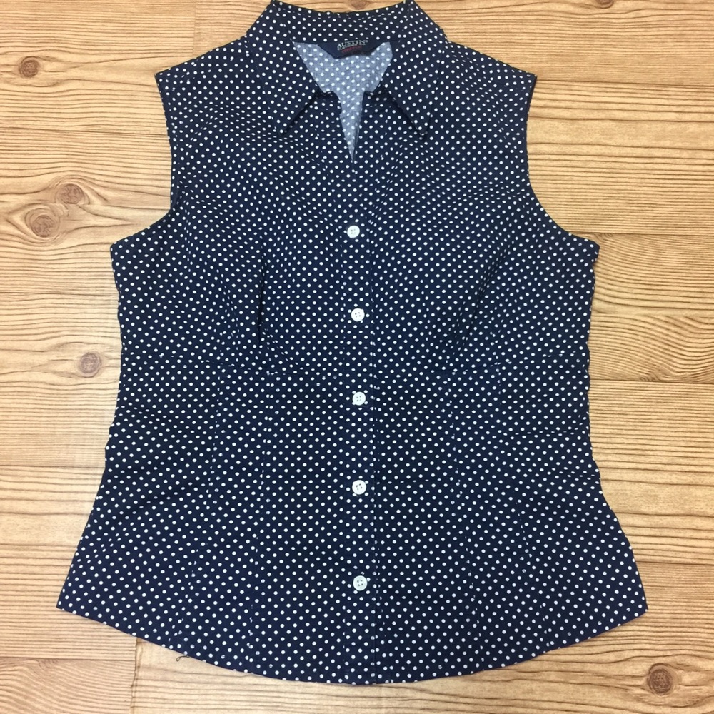 Austin Clothing Company stretch polka dot top
